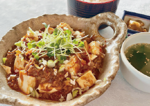 牛すじ麻婆豆腐セット